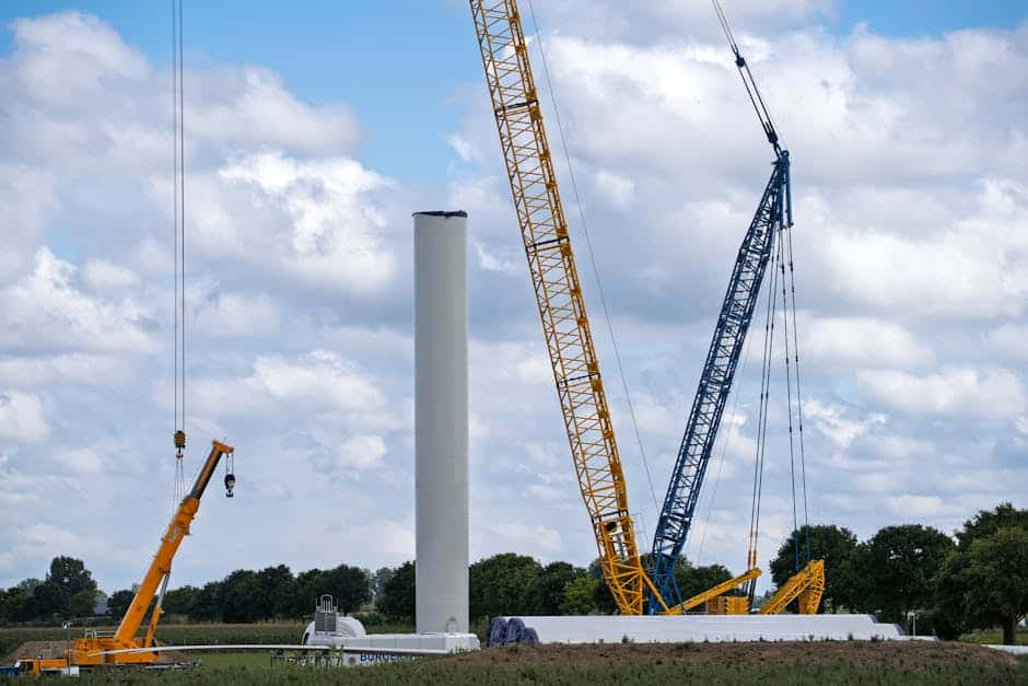 From Solar Farms to Wind Parks: The World of Renewable Energy Construction